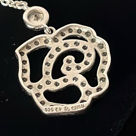 925 Sterling Silver Rose Cubic Zirconia Pendant on 16'' Silver Chain Necklace - Picture 4 of 6